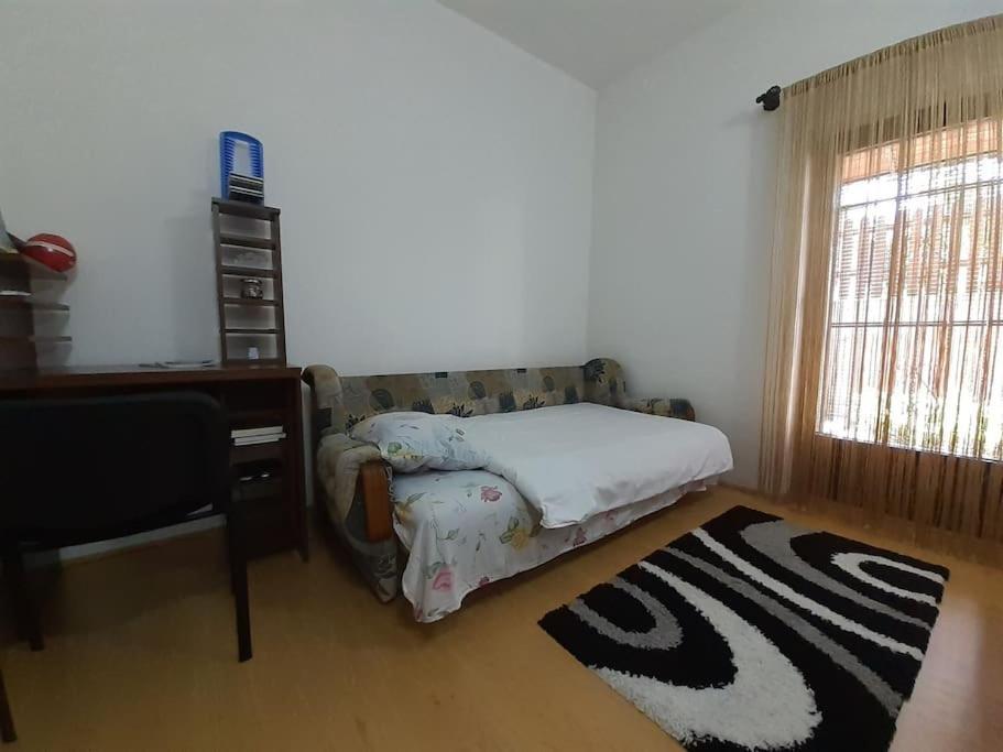 Apartment Quiet & Cosy Hillside Hideway Near Bus & Train St Sarajevo