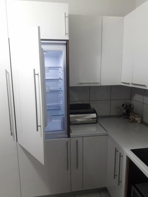 Quiet & Cosy Hillside Hideway Near Bus & Train St Apartment Sarajevo